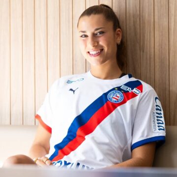 Bahia contrata atacante da Seleção que fez 25 gols na temporada europeia