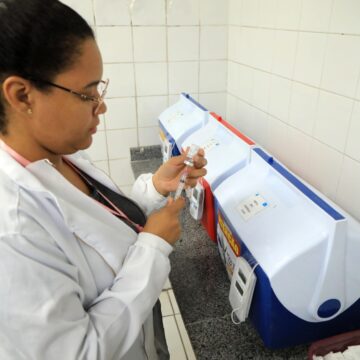 Salvador nomeia 35 novos servidores da Saúde e chega a 343 profissionais convocados