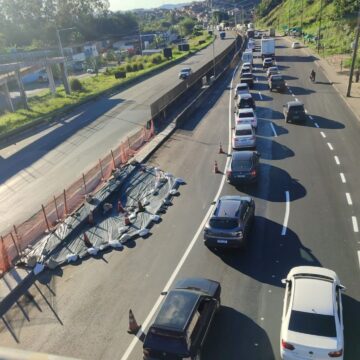 DNIT segue com investigações técnicas na BR-324, na região de Simões Filho, e mantém circulação de veículos por duas faixas