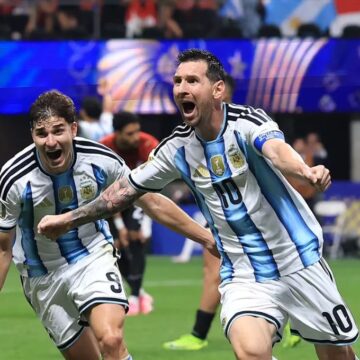 Argentina faz virada histórica sobre o Egito e avança às quartas da Copa do Mundo; veja gols