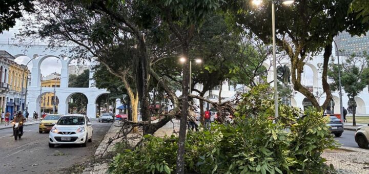 Duas pessoas morrem em desabamento após fortes ventos no Rio de Janeiro