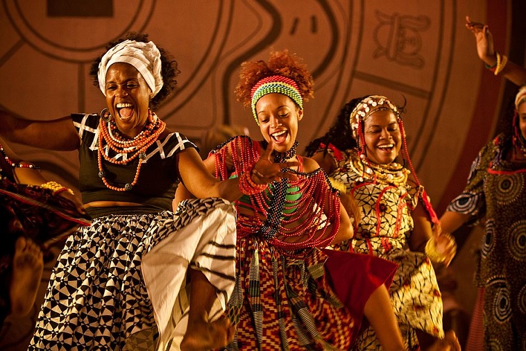 Bando de Teatro Olodum abre vagas para formação de talentos negros em oficina que já revelou Lázaro Ramos e Sulivã Bispo