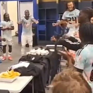 Após goleada nos EUA, Bélgica faz “dancinha de Trump” e canta Village People no vestiário