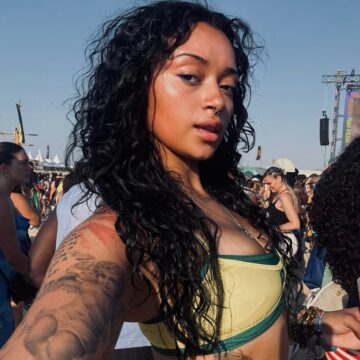 Filha de Carla Perez curte verão na Europa e visual estiloso ganha elogios: “Muito gata”