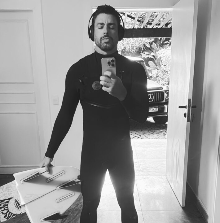 Cauã Reymond quebra a prancha em dia de surfe no Rio