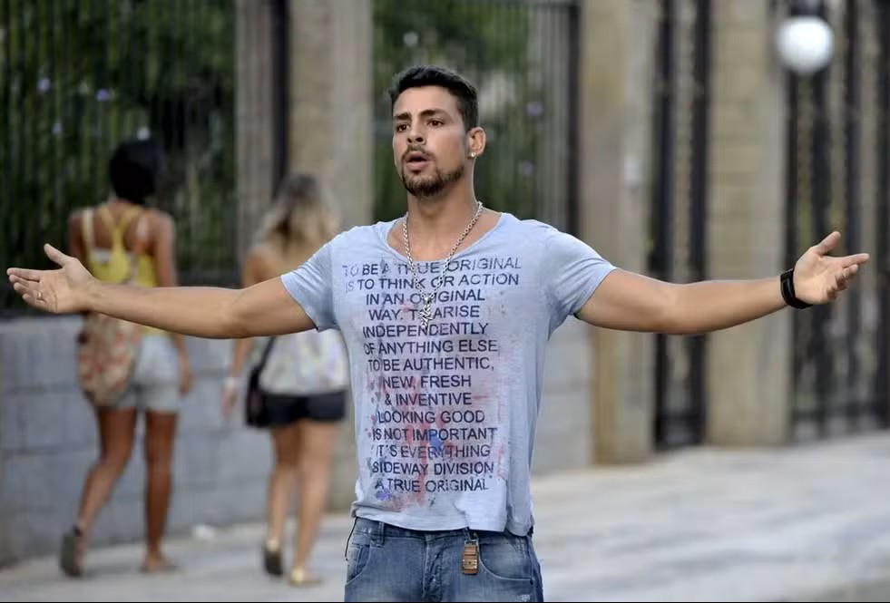 ‘Não me sentia preenchido’: Cauã Reymond detalha luta contra depressão após ‘Avenida Brasil’