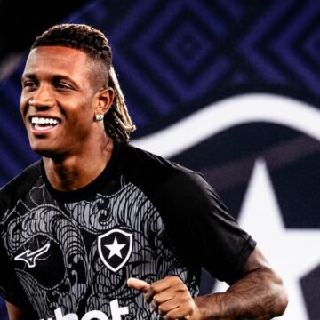 Danilo cobra respeito do Botafogo após veto ao Palmeiras e rejeita saída para a Rússia