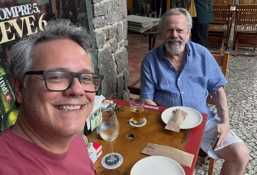 Danton Mello faz desabafo após morte do pai: “Está doendo muito”