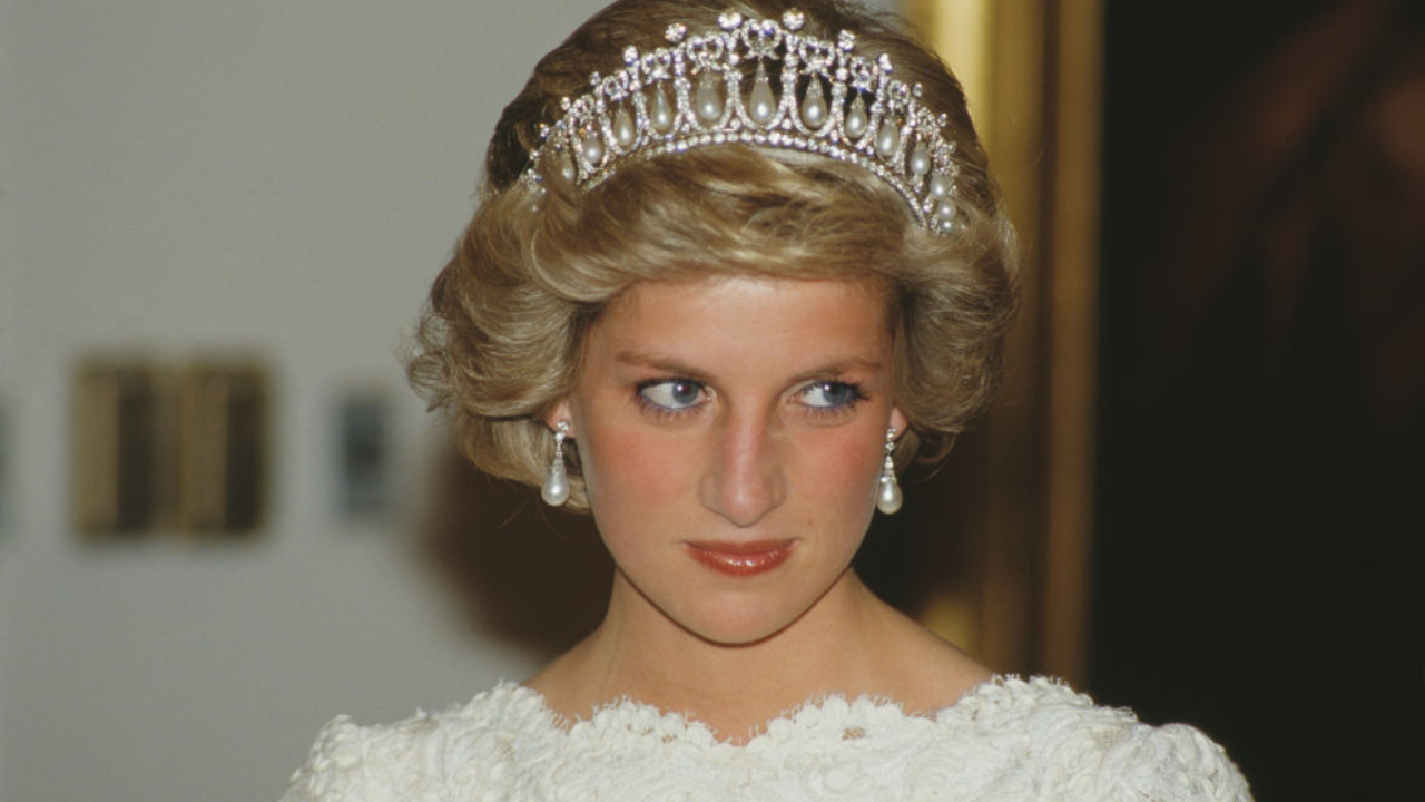 Conheça o palácio de luxo onde Princesa Diana morou até seus últimos dias