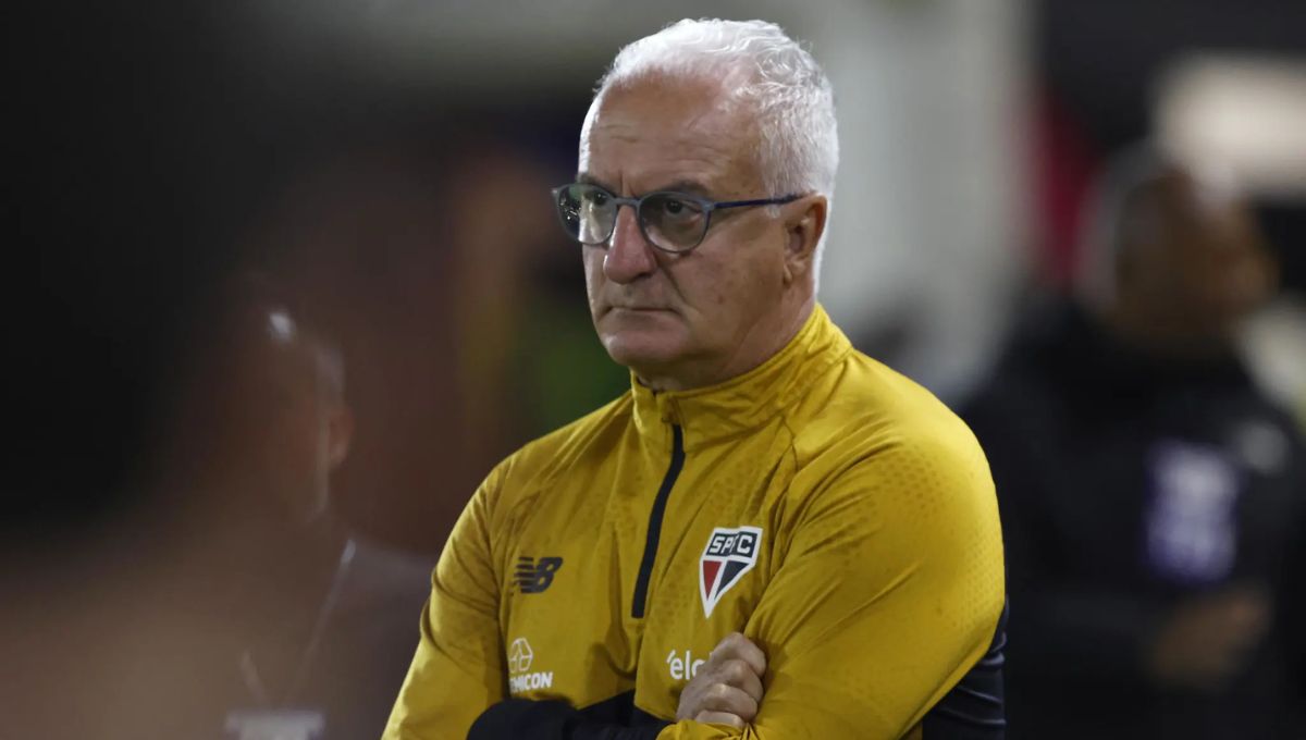 Dorival lamenta apagão “inexplicável” do São Paulo e diz que soluções estão no elenco