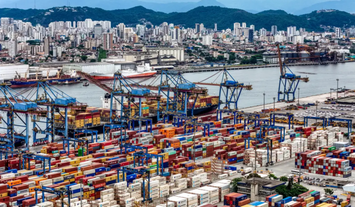 Governo anuncia programa de socorro às empresas afetadas por nova tarifa dos EUA, com R$ 18,5 bilhões em linhas de crédito