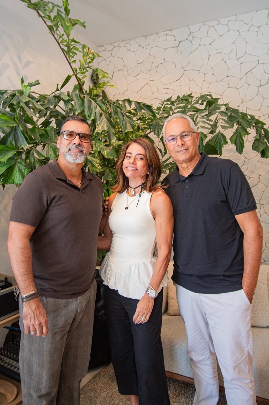 Taicê Aragão, Roberta Coelho e Alex Sá