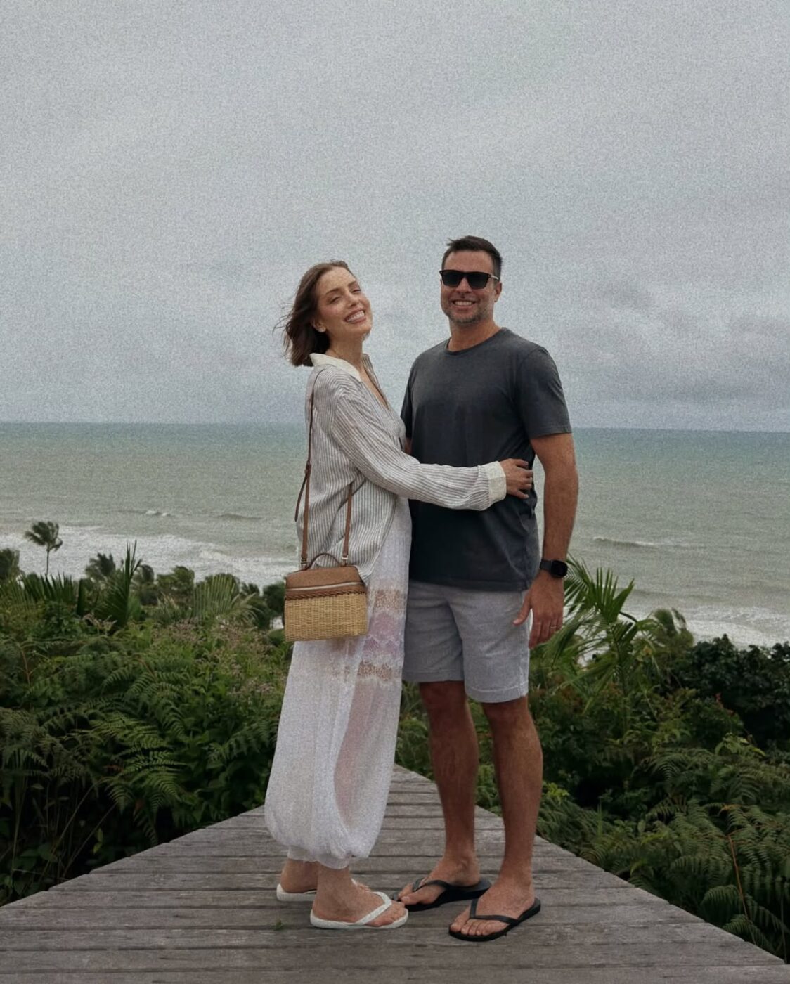 Saiba qual praia da Bahia Fabiana Justus escolheu para renovar os votos