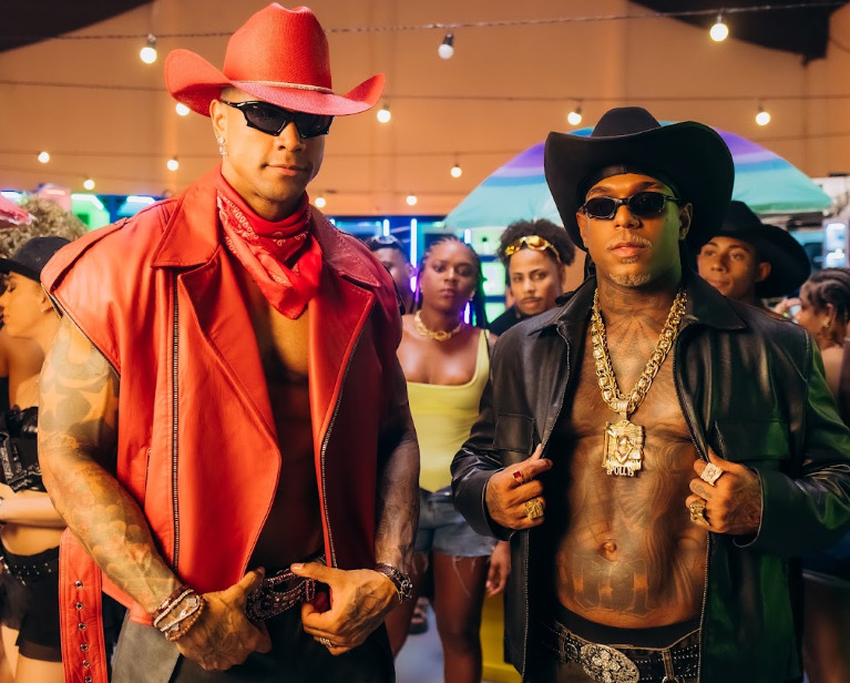Oh Polêmico e Léo Santana lançam clipe inédito gravado na Bahia; assista