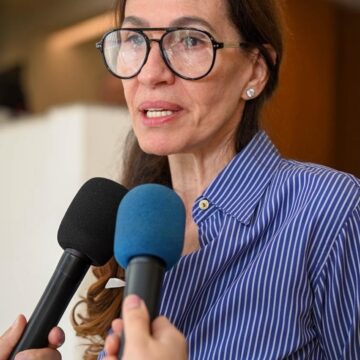 Flora Gil fala sobre saudade de Preta Gil um ano após a morte da cantora: ‘Ela faz muita falta’