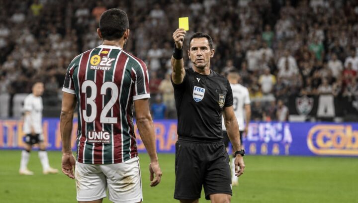 Apostas fora do padrão em cartão de jogador do Fluminense levantam suspeita de manipulação