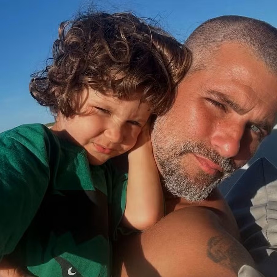 Bruno Gagliasso homenageia o caçula Zyan em dia de aniversário: ‘Meu Mogli’