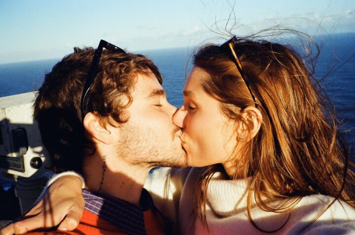 Sasha Meneghel completa 28 anos e ganha declaração do marido: ‘Dona do beijo mais gostoso’