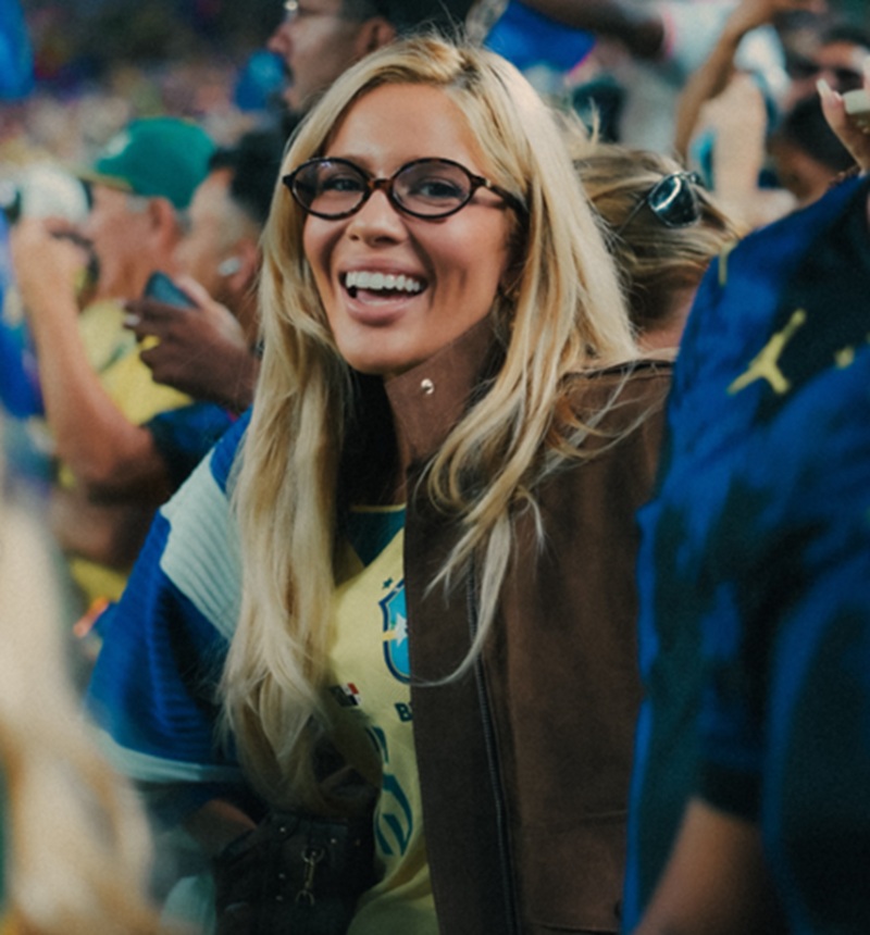 Karoline Lima abre álbum na Copa do Mundo e posa ao lado de ‘selesposas’ nos Estados Unidos