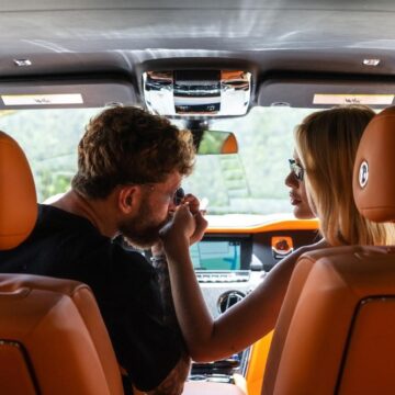 Recém-noivos, Karoline Lima e Léo Pereira surgem em ensaio romântico em Miami; veja fotos