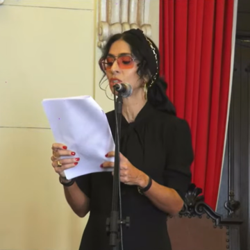 Marisa Monte recebe título de Doutora Honoris Causa da USP e é homenageada ao lado dos filhos