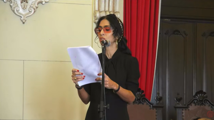 Marisa Monte recebe título de Doutora Honoris Causa da USP e é homenageada ao lado dos filhos