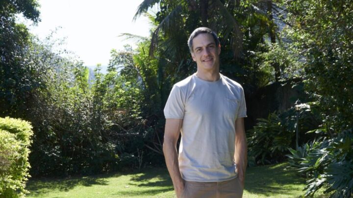Conheça a mansão sustentável de Mateus Solano, avaliada em quase R$ 8 milhões no Rio