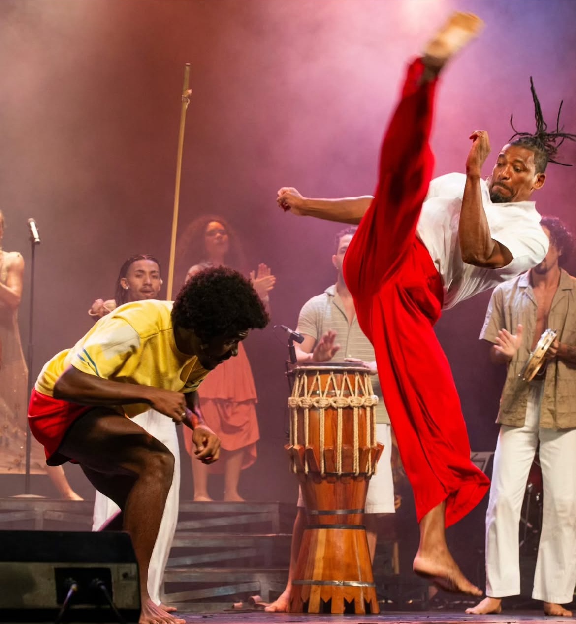 Com direção musical de Bem Gil, musical Domingo no Parque chega a Salvador