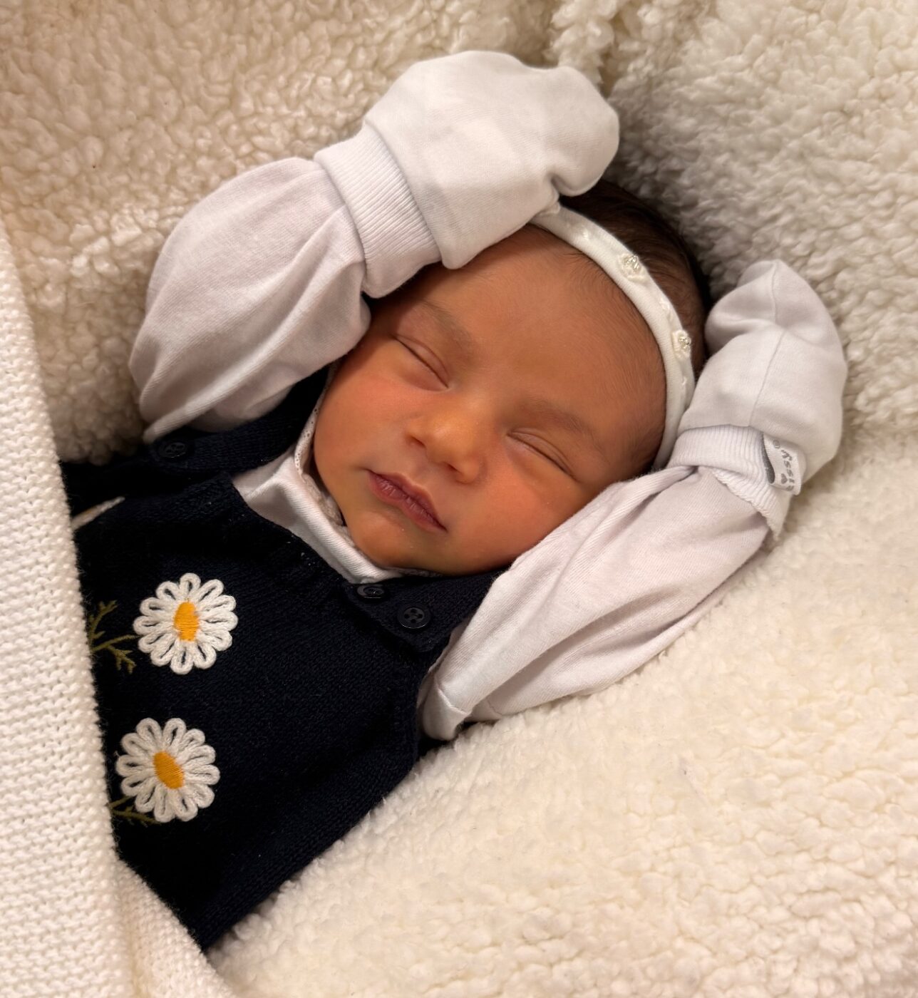 Bruna Biancardi celebra 1 ano de Mel com fotos inéditas do dia do parto