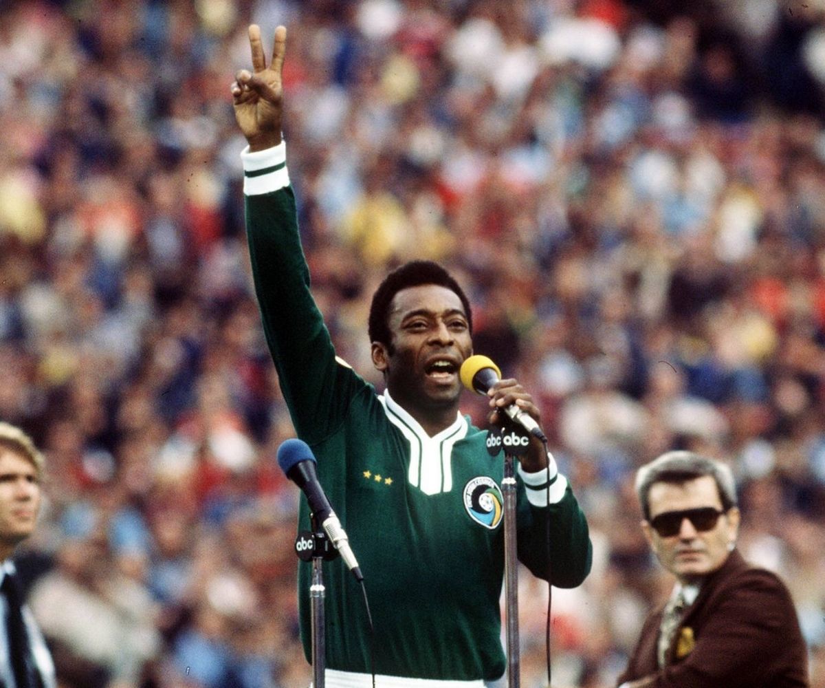 Como o “love, love, love” de Pelé virou um ícone pop e inspirou Caetano Veloso