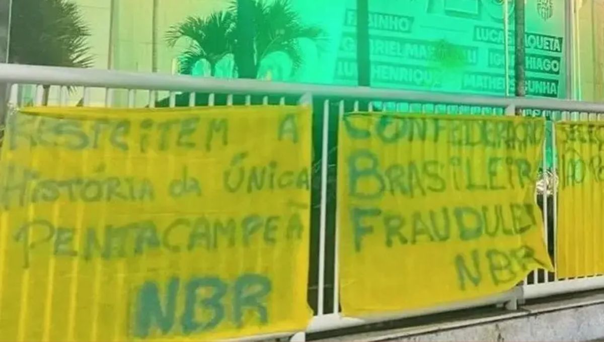 Sede da CBF recebe protesto após queda do Brasil: “Respeitem a única pentacampeã”