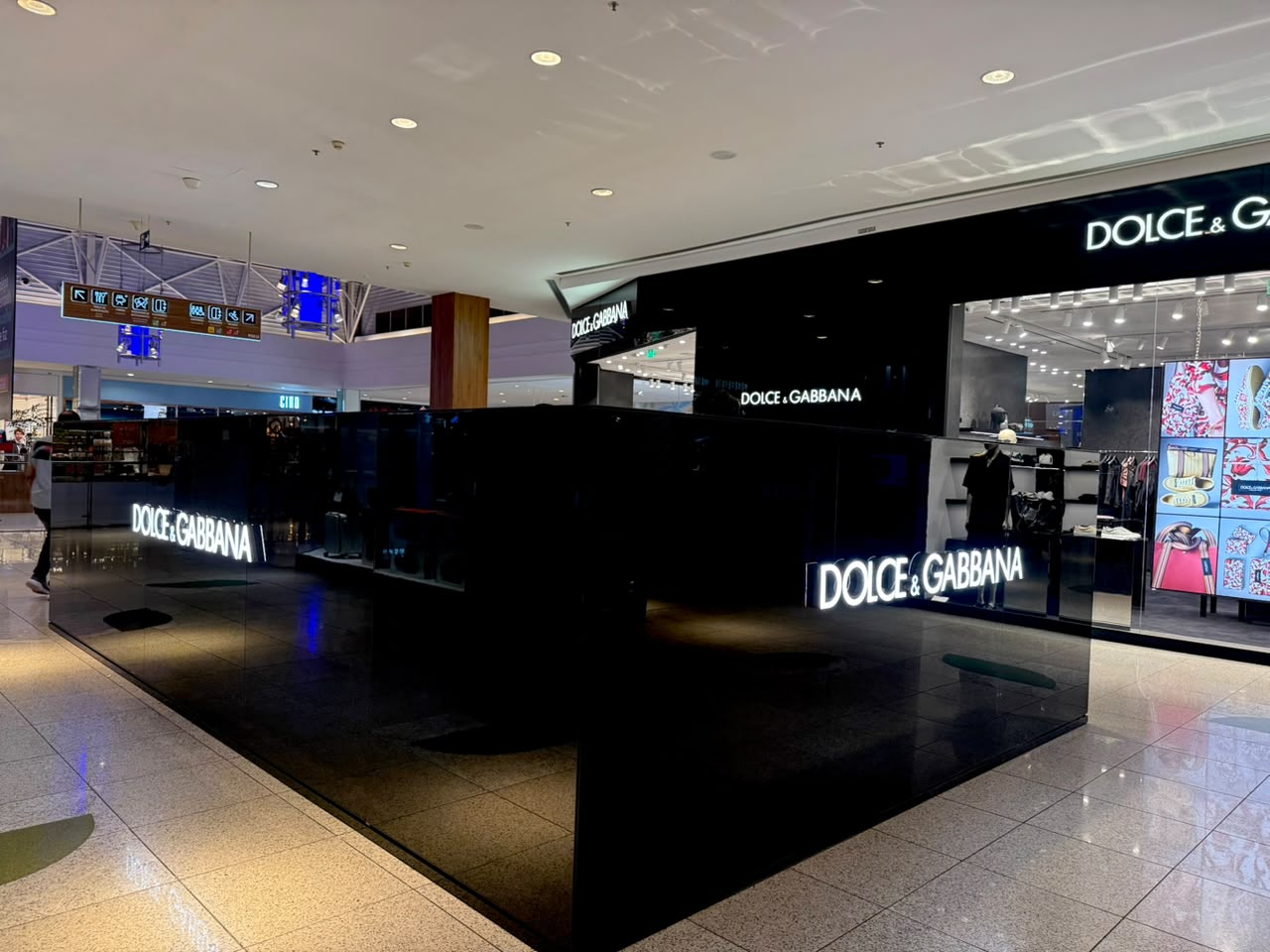 Dolce & Gabbana amplia presença e inaugura quiosque em shopping de Salvador