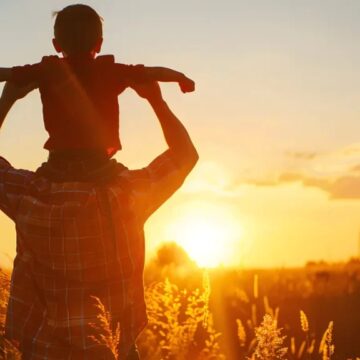Cinco frases que ajudam a fortalecer a inteligência emocional das crianças, segundo especialista