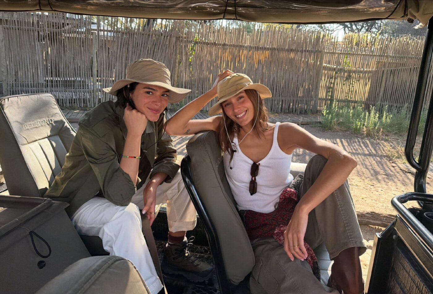 Sasha e Bruna Marquezine curtem safari de luxo na África ao lado de Shawn Mendes; veja fotos