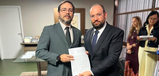 TRE-BA empossa juiz federal Iran Esmeraldo Leite como membro efetivo da Corte Eleitoral