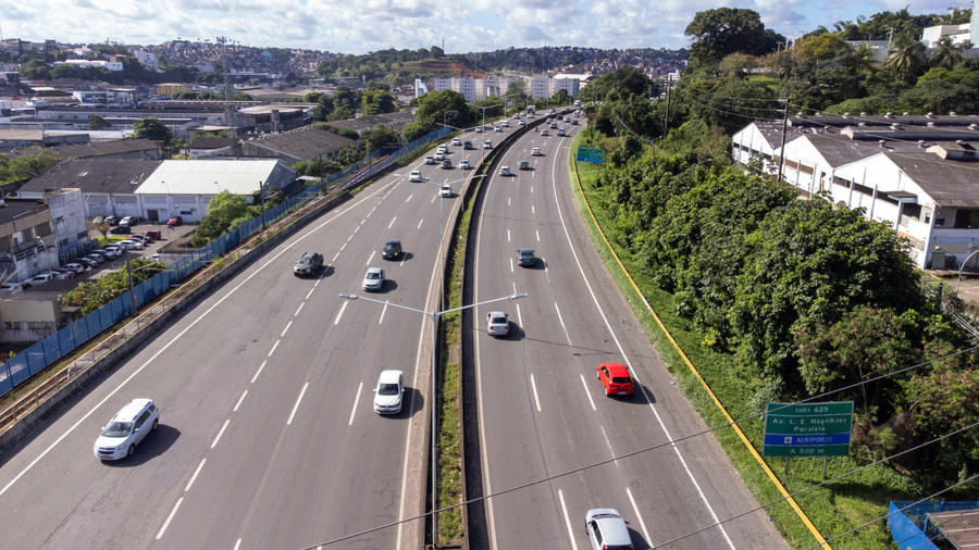 BR-324 e BR-116 devem ir a leilão após análise do TCU, afirma Jerônimo Rodrigues