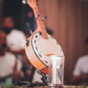 A festa só acaba quando a vela se apaga: Banjo Novo promove roda de samba nesta sexta em Salvador