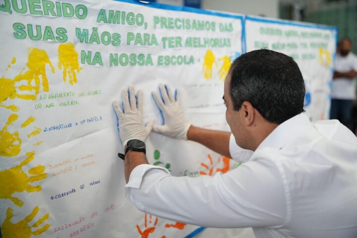 Prefeitura de Salvador inicia entrega de 25,5 mil kits escolares para creches e escolas parceiras