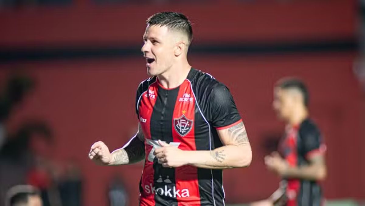 Vitória bate o Vasco no Barradão e sobe ao 10º lugar na volta do Brasileirão; veja melhores momentos
