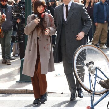 Com Anne Hathaway e Dakota Johnson, suspense “Verity” ganha novo trailer; assista