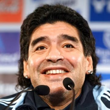 Novo escândalo adia julgamento da morte de Maradona na Argentina