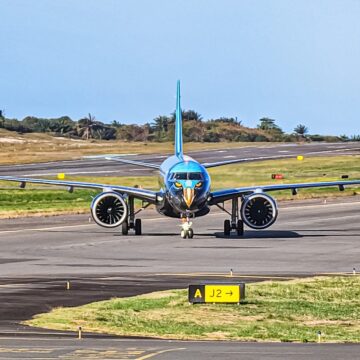 Latam testa em Salvador avião inédito, fabricado no Brasil, antes de iniciar novas rotas