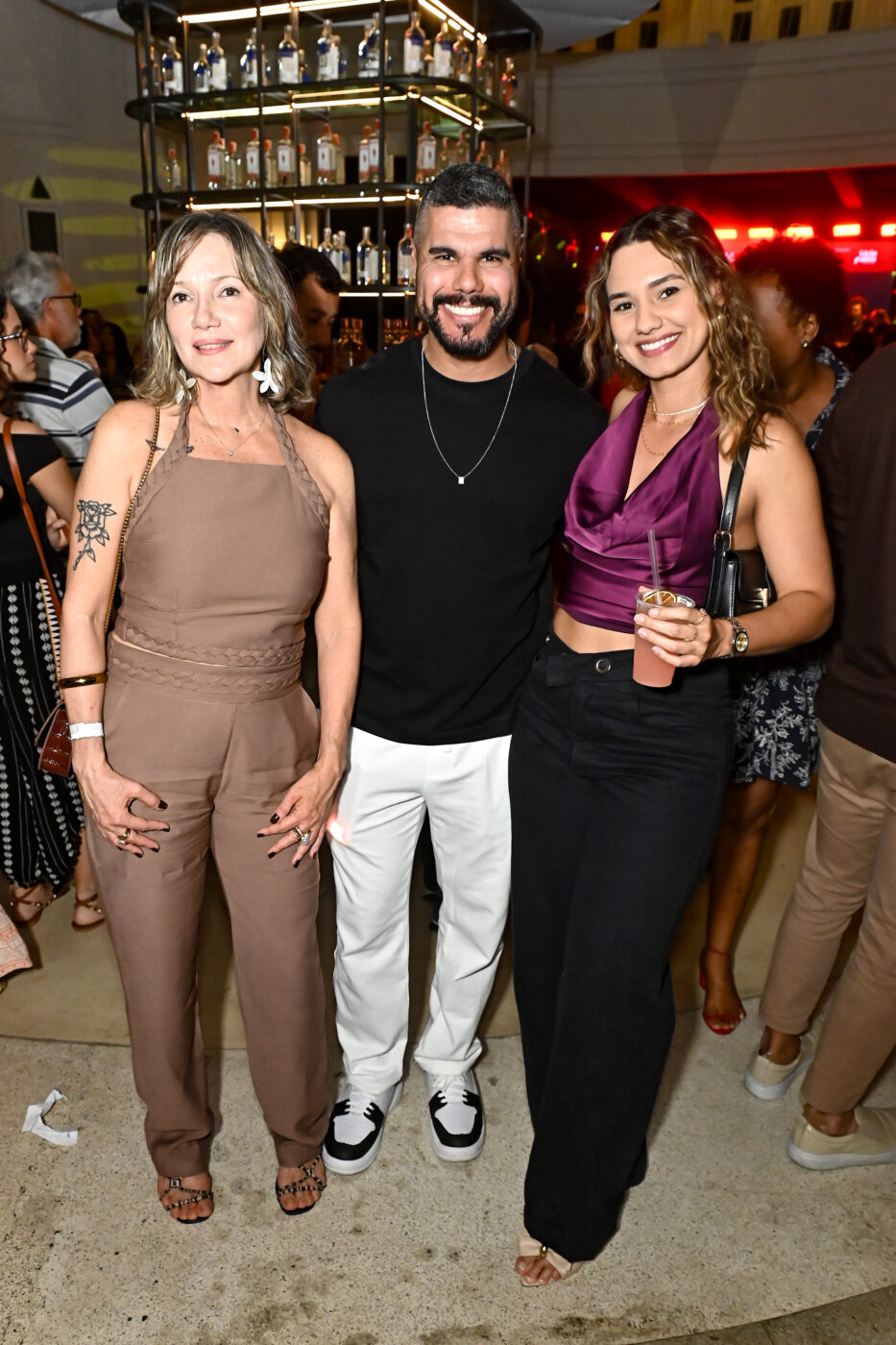 Cris Santos, André Montes e Juliana Caldas