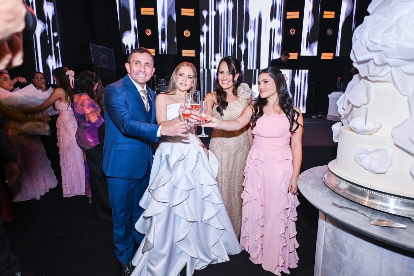Carlos, Ana Beatriz, Isabela e Isabele Navarro