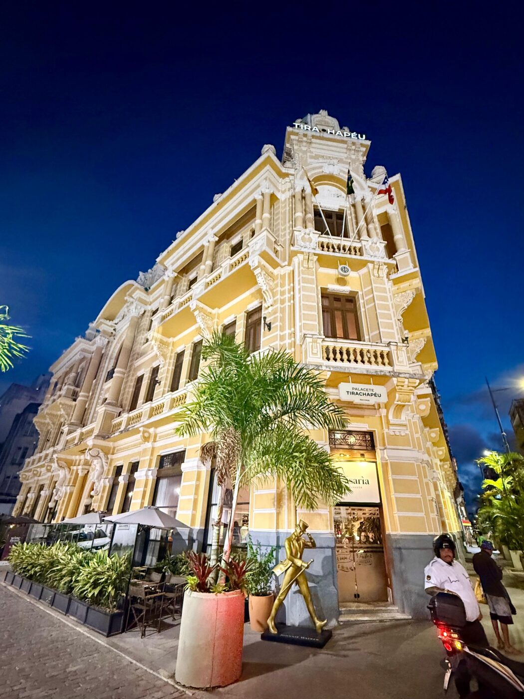 Palacete Tirachapéu