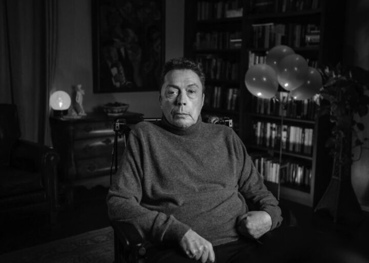 Morre aos 80 anos Tim Curry, ator de clássicos como ‘It’, ‘Esqueceram de Mim’ e ‘Todo Mundo em Pânico 2’