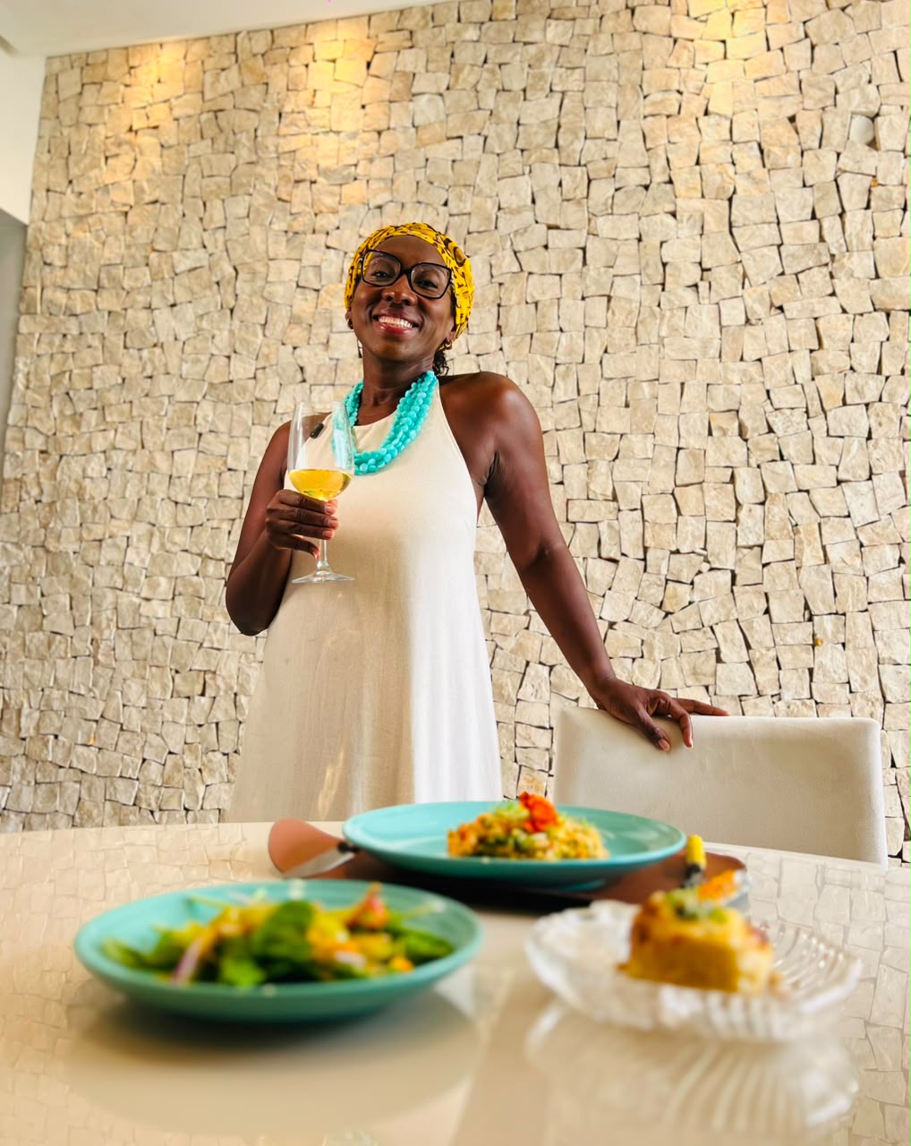 Conheça a chef baiana premiada que resgata memórias e ancestralidade através da gastronomia