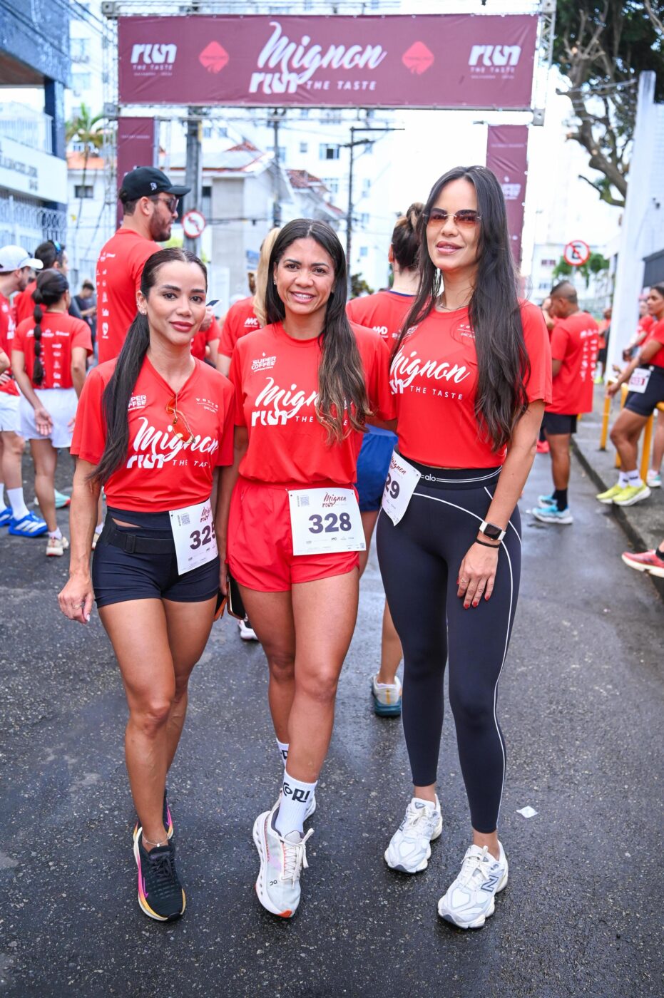 Laura Sobral, Chris Mell e Maria Clara Luz