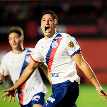 Em último clássico do ano, Vitória é derrotado pelo Bahia dentro do Barradão