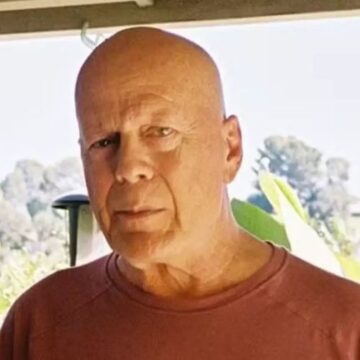 Bruce Willis faz rara aparição pública após diagnóstico de demência
